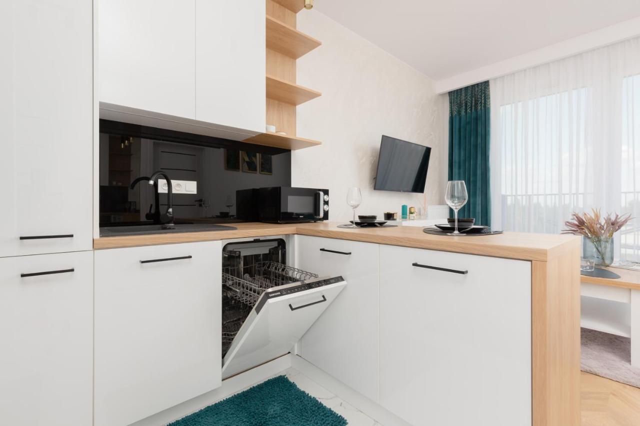 Apartment Kotsisa With Parking By Renters Warsaw