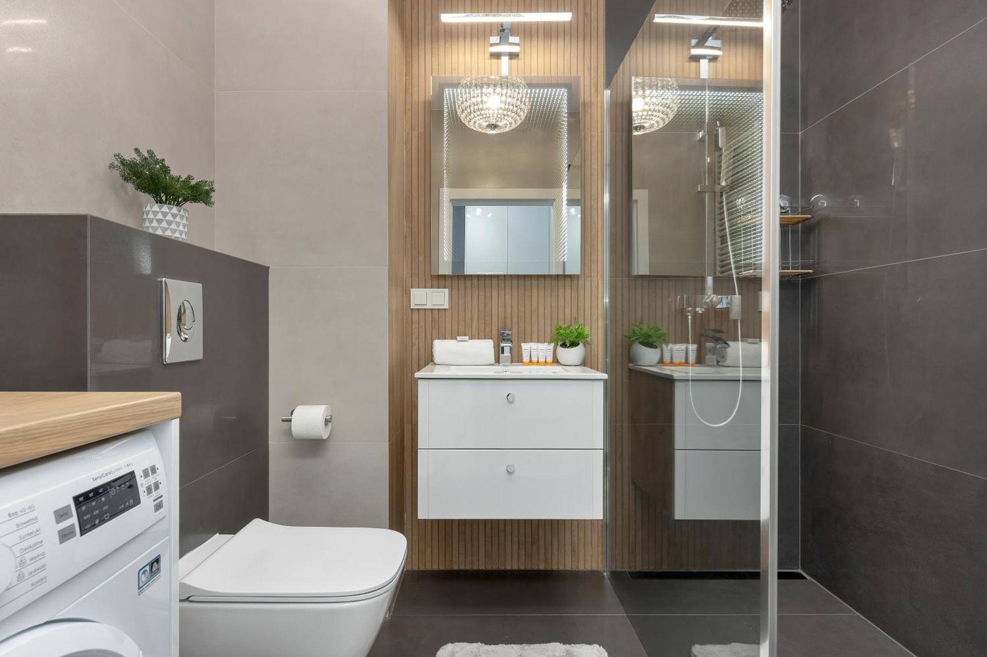 Kotsisa With Parking By Renters Warsaw
